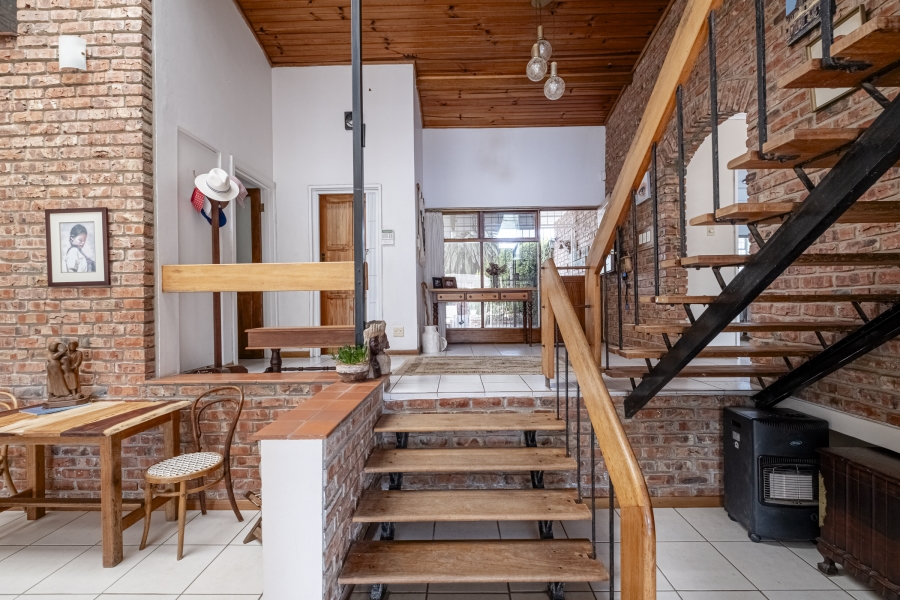 4 Bedroom Property for Sale in Summerstrand Eastern Cape